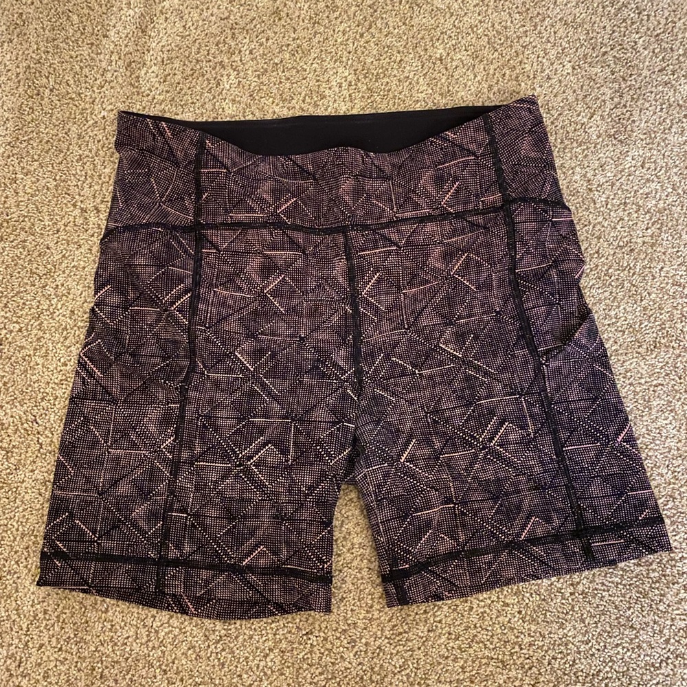 Lululemon side pocket biker short 6”